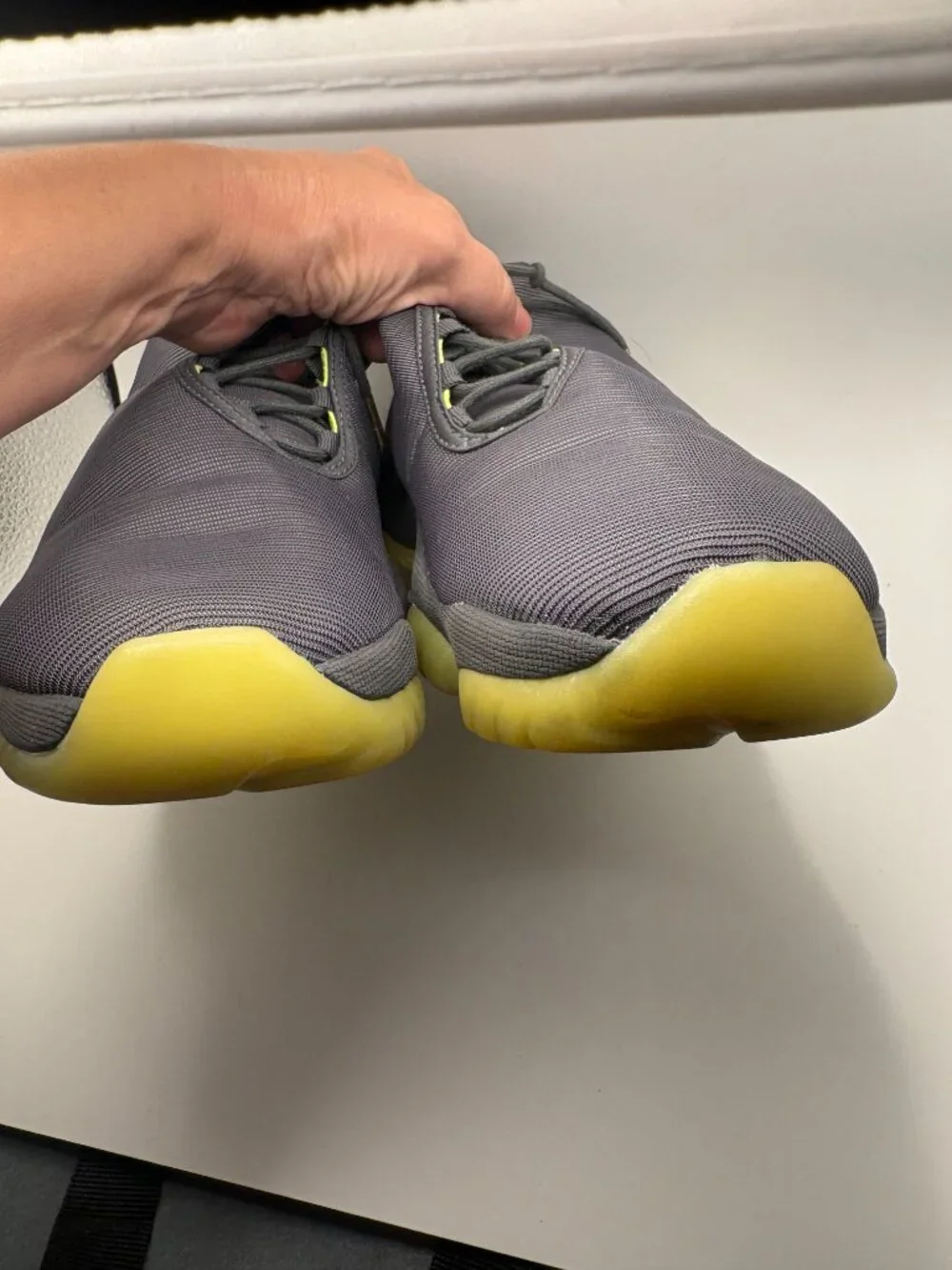 Air Jordan Future Dark Grey Volt Sneakers Men  8.5 656503-02 5 2014